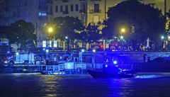 Nejmén sedm obtí si vyádala nehoda lodi na Dunaji v centru maarské...