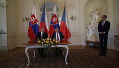 Andrej Kiska, Miloe Zeman a mluví eského prezidenta Jií Ováek.