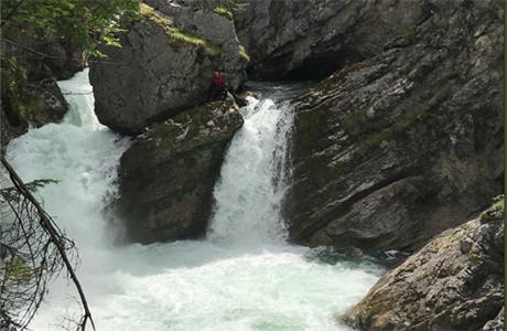 Rakouský vodopád Stromboding, na který etí vodáci omylem vjeli.
