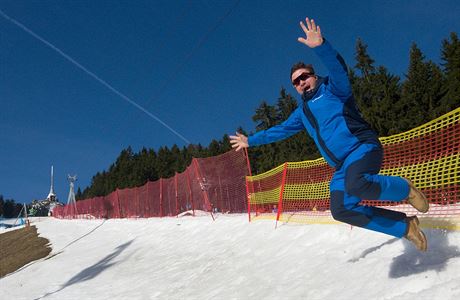 Finanník Igor Rattaj ve skiareálu Jetd.