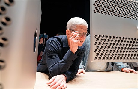 éf Applu Tim Cook u nového poítae Mac Pro.