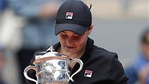 Ashleigh Bartyov s trofej pro vtze French Open