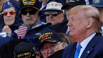 Americk prezident Trump bhem oslav v Normandii.