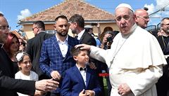 Pape Frantiek se setkal s leny romské komunity v Rumunsku. Historie nám...