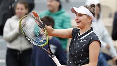 Markéta Vondrouová se raduje z postupu do finále French Open.