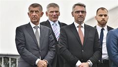 Premiér Andrej Babi (vlevo) a ministr obrany Lubomír Metnar. IDET 2019,