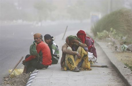 Indit zemdlci maj pauzu kvli prachov boui ve mst Jammu.