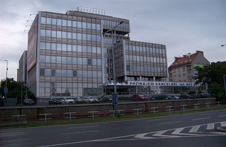 Budova Merkuria v Argentinské ulici v Praze.