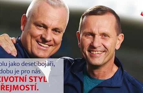 Fotografie Jaromíra Soukupa (vpravo) s olympionikem Robertem Zmlíkem propaguje...