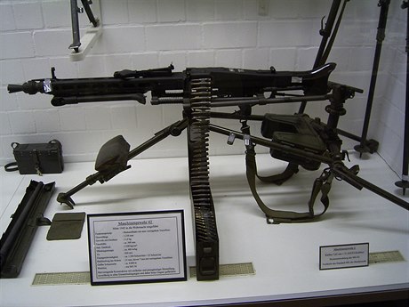 Kulomet MG-42 v muzeu v Münsteru.
