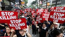 V Hongkongu dle organiztor demonstrovaly skoro dva miliony lid.