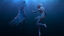Elsa se střetává s vodním koněm. Snímek Ledové království 2. Režie: Chris Buck,...