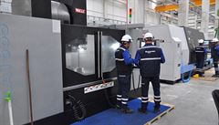 Tesařova firma otevřela v Turecku továrnu, česká výprava při tom řešila zakletou elektrárnu Adularya
