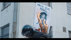 VIDEO: Richard Müller s Davidem Kollerem předělali píseň Karla Kryla pro film Amnestie