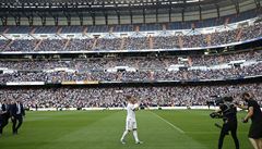 Hazarda přivítalo 50 tisíc fanoušků. Zidane byl důvod přestupu, Modrič mi číslo 10 nepřenechá, směje se