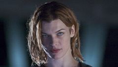 Milla Jovovich ve filmu, který ji proslavil - Resident Evil.