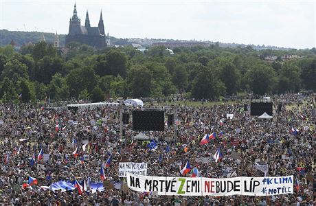 Demonstrace za nezávislost justice a lepí vládu, kterou uspoádal spolek...