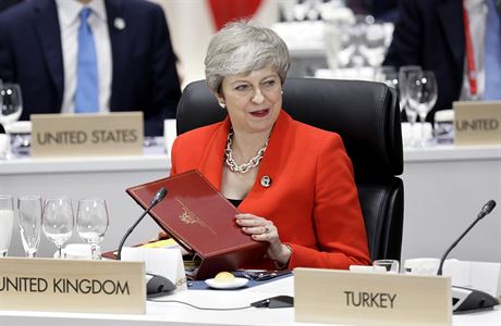 Britsk premirka Theresa Mayov summitu skupiny G20 v japonsk sace.