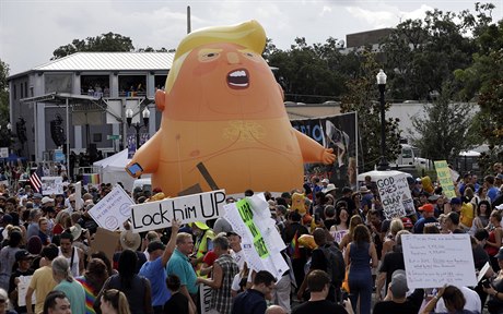 Baby Trump se stal symbolem protest proti americkému prezidentovi.