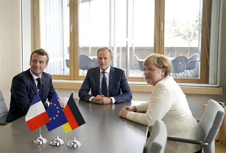 Francouzský prezident Emmanuel Macron, éf Evropské rady Donald Tusk a nmecká...