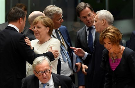 Lídři EU na bruselském summitu.
