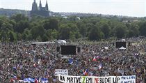 Demonstrace za nezvislost justice a lep vldu, kterou uspodal spolek...