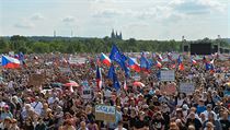 V Praze na Letn se odpoledne seli astnci demonstrace za nezvislost...