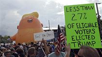 Baby Trump se stal symbolem protest proti americkmu prezidentovi.