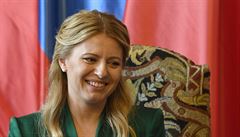 Nová slovenská prezidentka Zuzana Čaputová při setkání s novináři 20. června...
