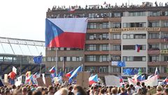 Češi protestovali proti ‚oligarchovi ze Slovenska, který spolupracoval s Stb‘, píše zahraniční tisk