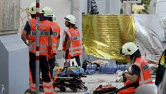 Při výbuchu plynu ve Vídni zemřela mladá žena. Hasiči hledají další pohřešované