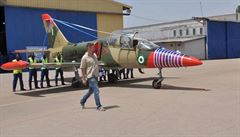 Aero zprovoznilo nigerijsk armd ti letouny L-39. et technici je opravovali pmo vAfrice