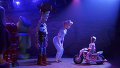 Setkání s kaskadérem. Snímek Toy Story 4: Píbh hraek (2019). Josh Cooley.