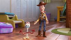 Ohrožuje Toy Story děti? Z obchodů musela zmizet oblíbená plyšová hračka