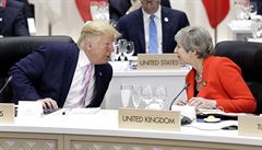 Americký prezident Donald Trump a britská premiérka Theresa Mayová na summitu...