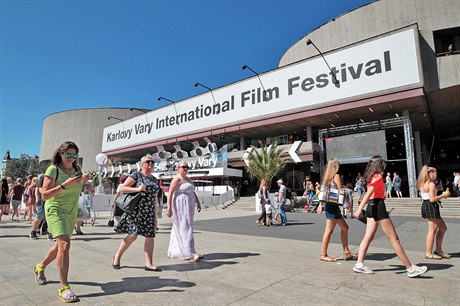 Extrémní teploty vak festival výrazn nenaruují. Vtina promítacích sál je...