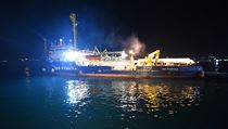 Loď organizace Sea-watch v italském přístavu Lampeduse.