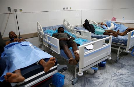 Zranní migranti museli být hospitalizováni.