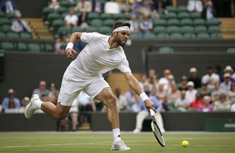 Ji Vesel pitom musel absolvovat tzpasovou kvalifikaci. Na Wimbledonu...