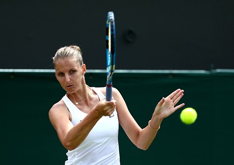 Karolína Plíšková vyhrála na trávě i šestý zápas v řadě.