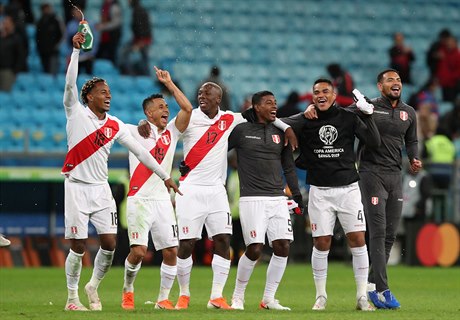 Radost fotbalistů Peru.
