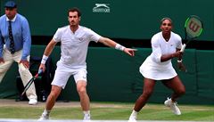 Wimbledon, mix: Serena Williamsová a Andy Murray bhem zápasu 2. kola.