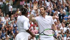 Wimbledon, mix: Serena Williamsová a Andy Murray slaví povedenou výmnu v...