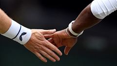 Wimbledon, mix: poplácání Sereny Williamsové  a Andyho Murrayho.