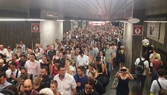 Ucpané metro ve stanici Pražského povstání.