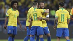 Radost brazilských fotbalist po výhe nad Argentinou