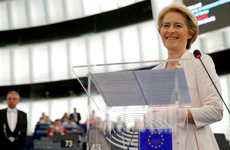 Ursula von der Leyenová promlouvá k europoslancm po svém zvolení do ela...