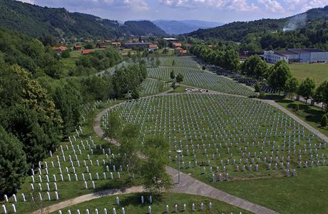 Památník ve Srebrenici.