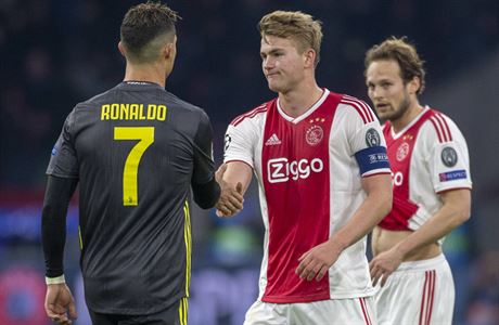 Matthijs de Ligt a Cristiano Ronaldo