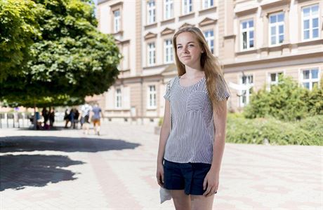 Veronika Elznicová, studentka osmiletého Dvoákova gymnázia a Stední odborné...